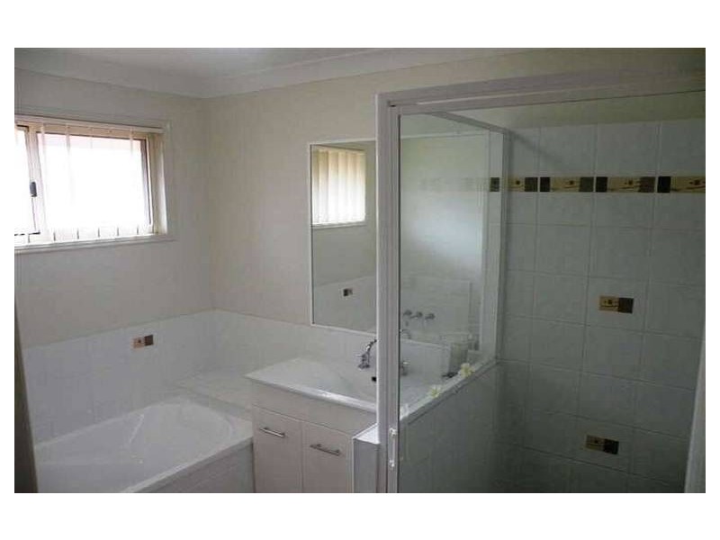 4 Isabel Court, Gracemere QLD 4702