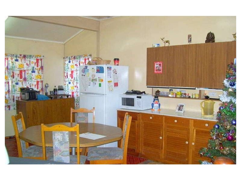 5 Lyons Street, Mount Morgan QLD 4714