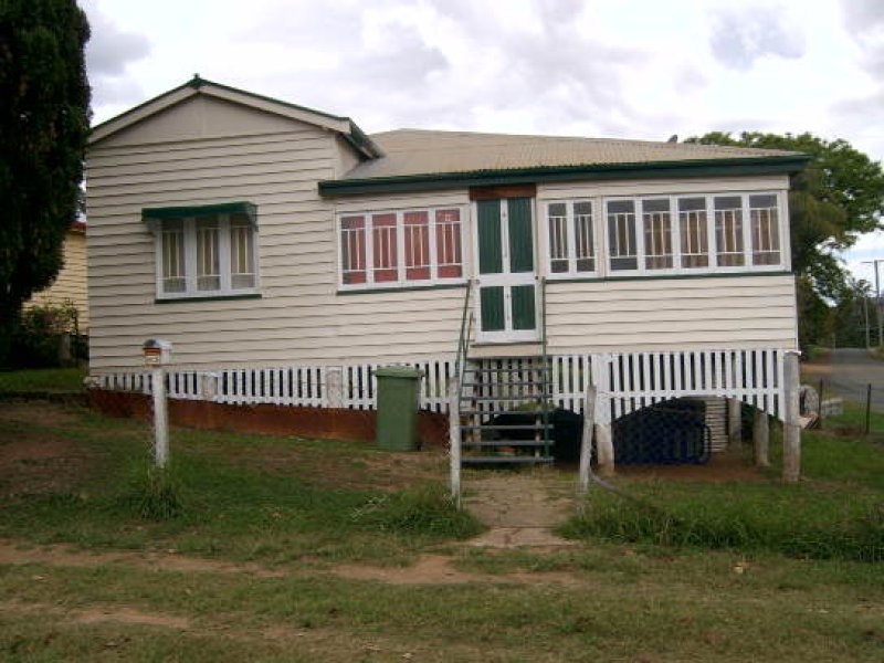 83 East Street Extended, Mount Morgan QLD 4714