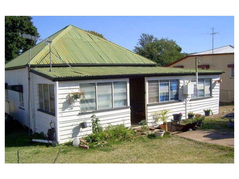 82 James Street, Mount Morgan QLD 4714