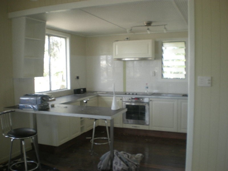 10 O’Connell Street, Depot Hill QLD 4700