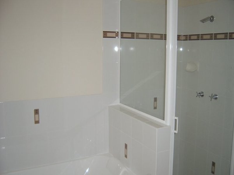 11 Riley Drive, Gracemere QLD 4702