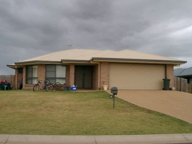 35 Seonaid Place, Gracemere QLD 4702