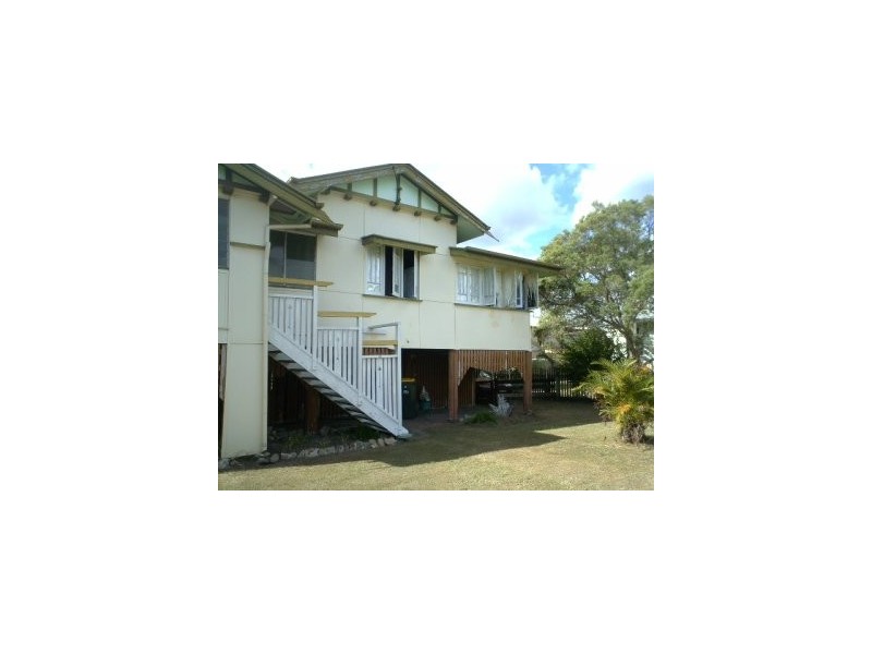 4 Lloyd Street, Park Avenue QLD 4701