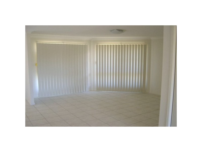15 Riley Drive, Gracemere QLD 4702