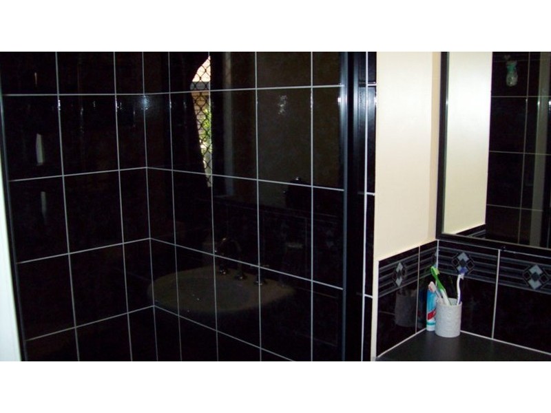 9 Anna Street, Gracemere QLD 4702