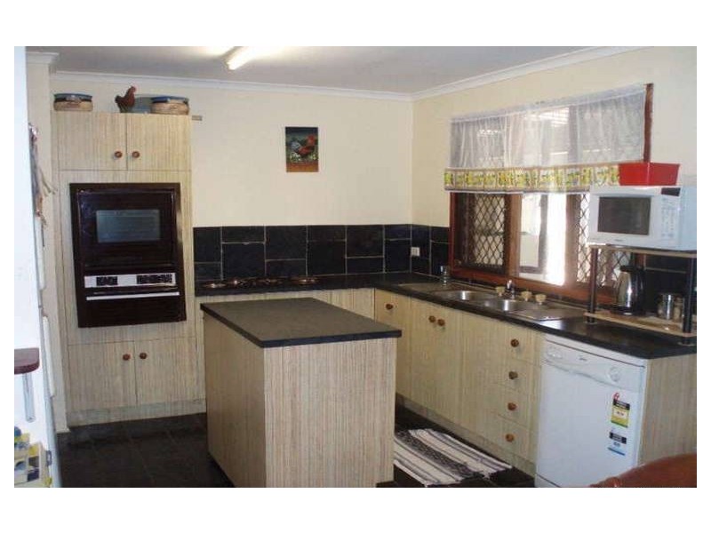 165 Somerset Road, Gracemere QLD 4702