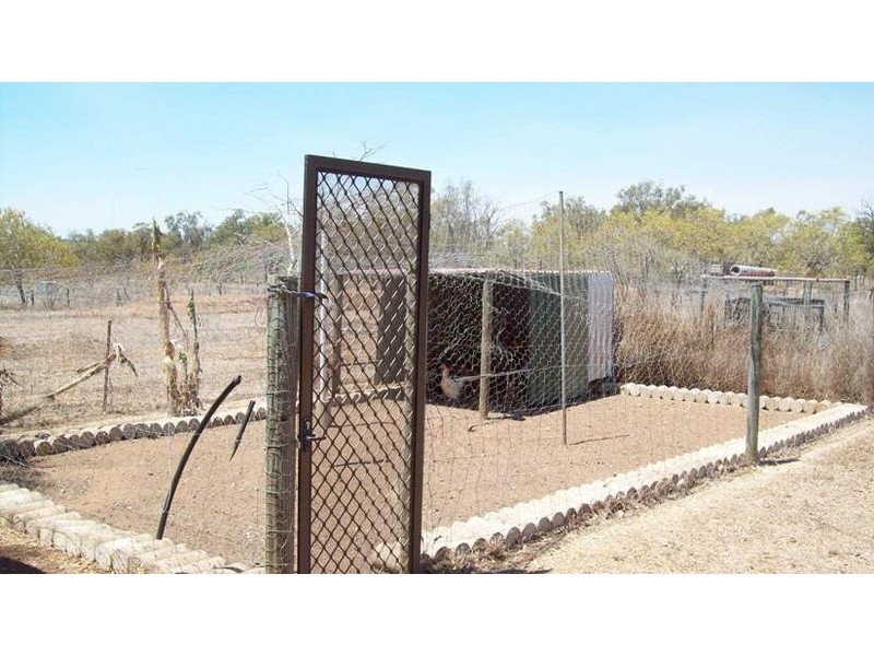 165 Somerset Road, Gracemere QLD 4702