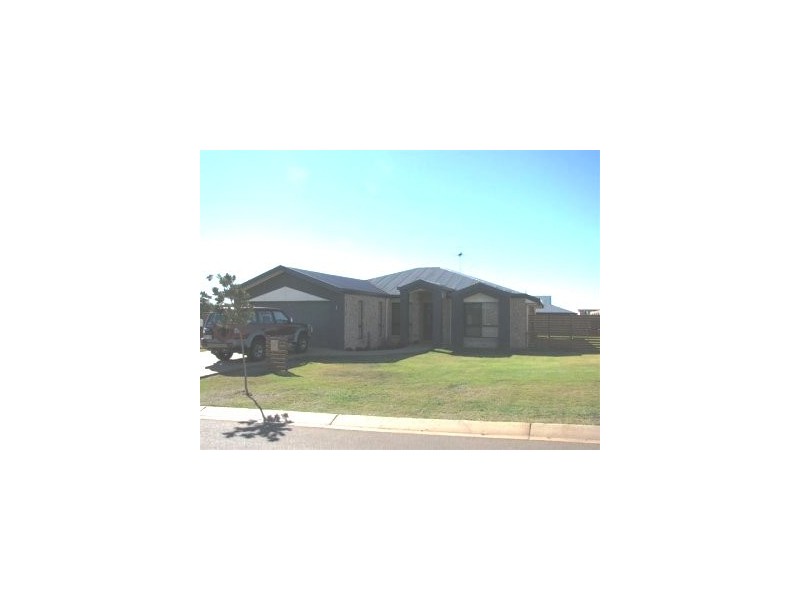 3 Sturt Court, Gracemere QLD 4702