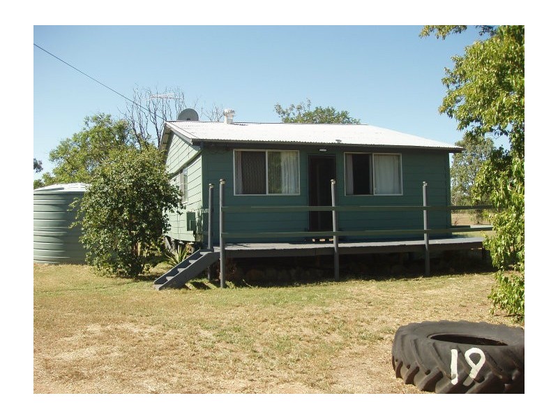 19 Caroline Street, Wowan QLD 4702