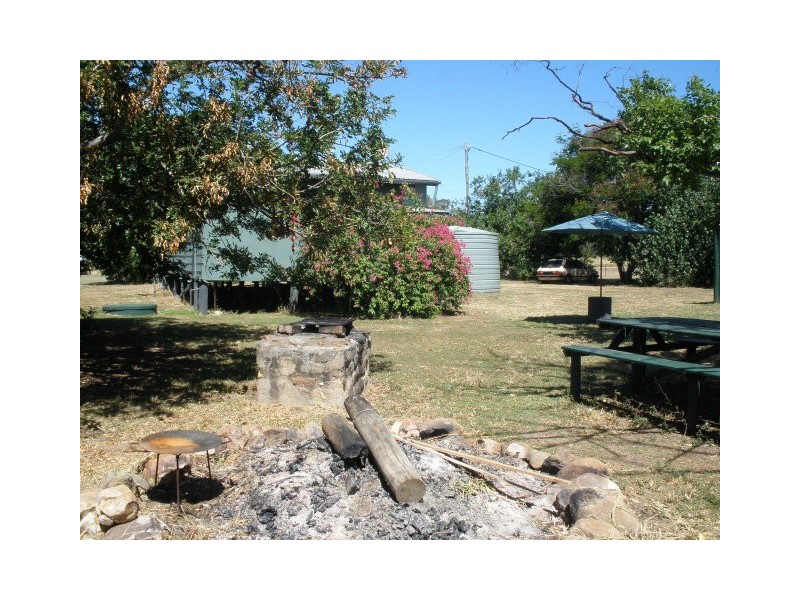 19 Caroline Street, Wowan QLD 4702