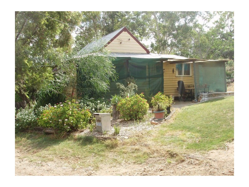 160 East Street, Mount Morgan QLD 4714