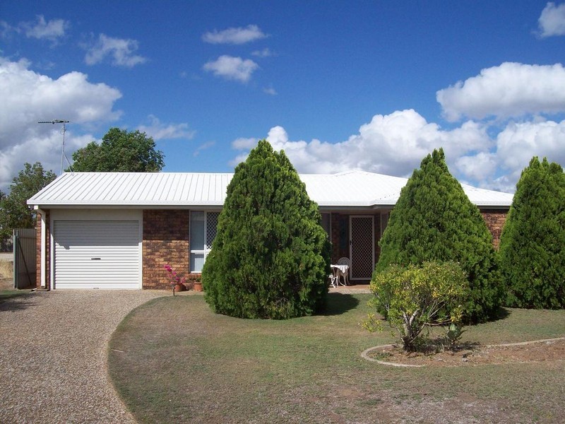 34 Deakin Close, Gracemere QLD 4702