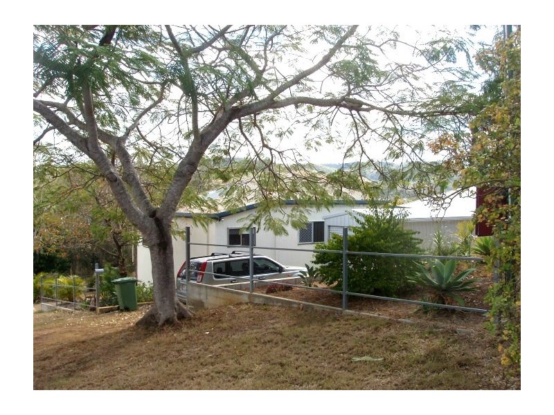 1 Richards Street, Mount Morgan QLD 4714