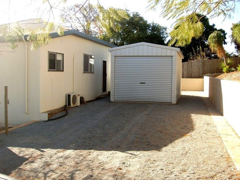 1 Richards Street, Mount Morgan QLD 4714