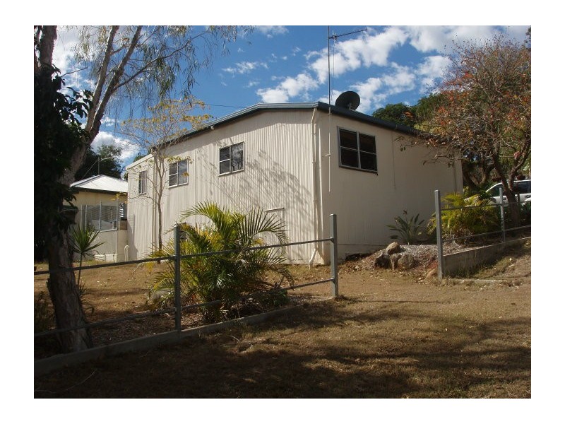 1 Richards Street, Mount Morgan QLD 4714