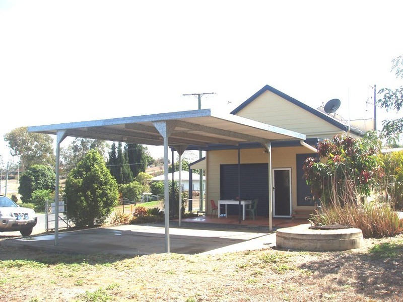 40 Central Street, Mount Morgan QLD 4714