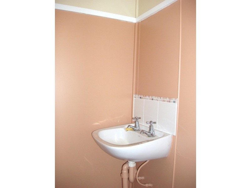 40 Central Street, Mount Morgan QLD 4714