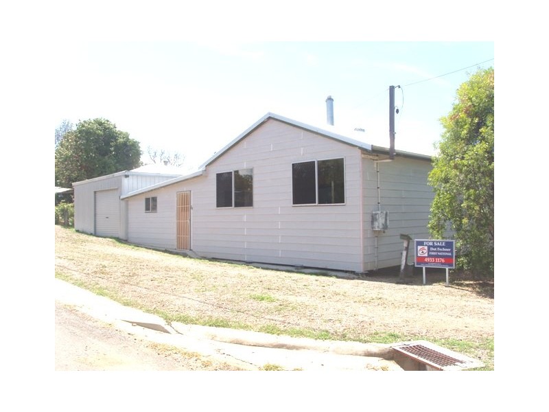 4 Queen St, Mount Morgan QLD 4714