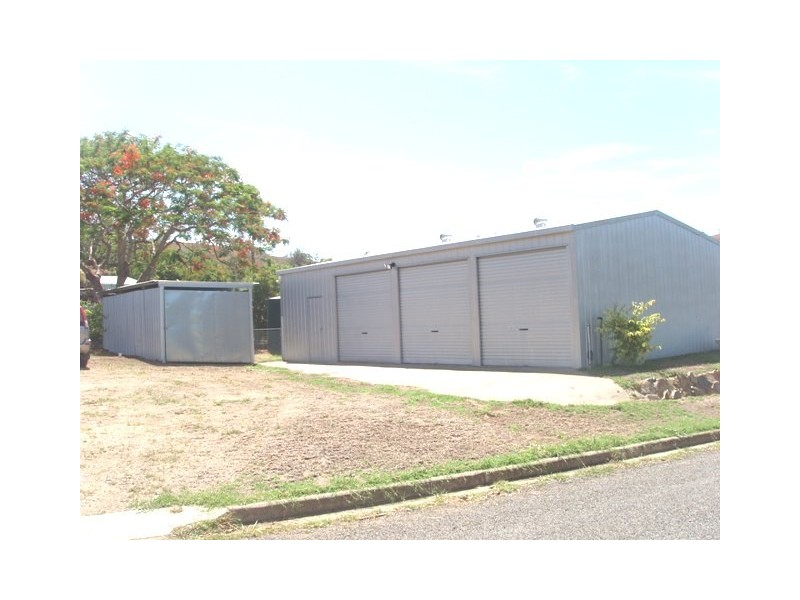 4 Queen St, Mount Morgan QLD 4714