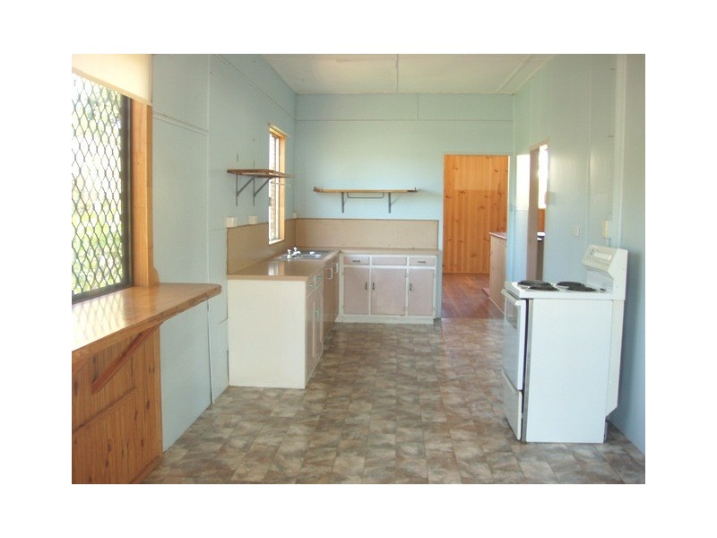 4 Queen St, Mount Morgan QLD 4714