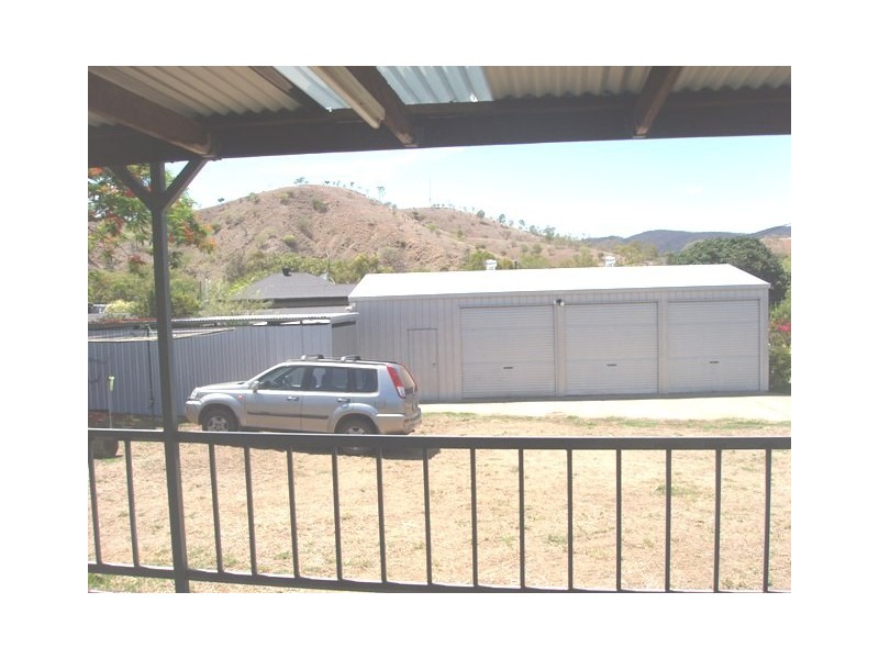 4 Queen St, Mount Morgan QLD 4714