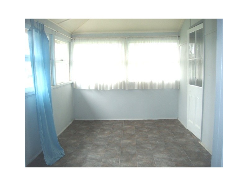 5  Leichhardt Hwy, Wowan QLD 4702