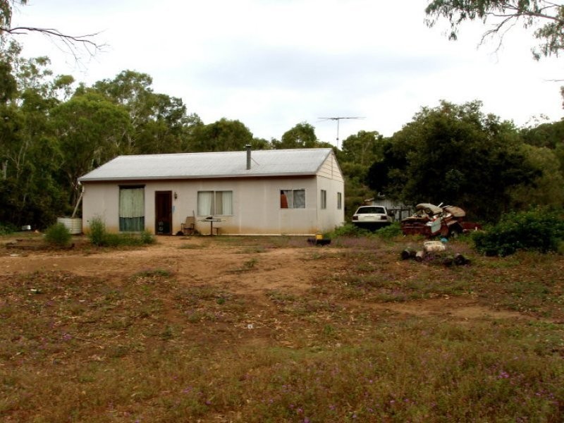 51440 Burnett Highway, Johnsons Hill QLD 4714