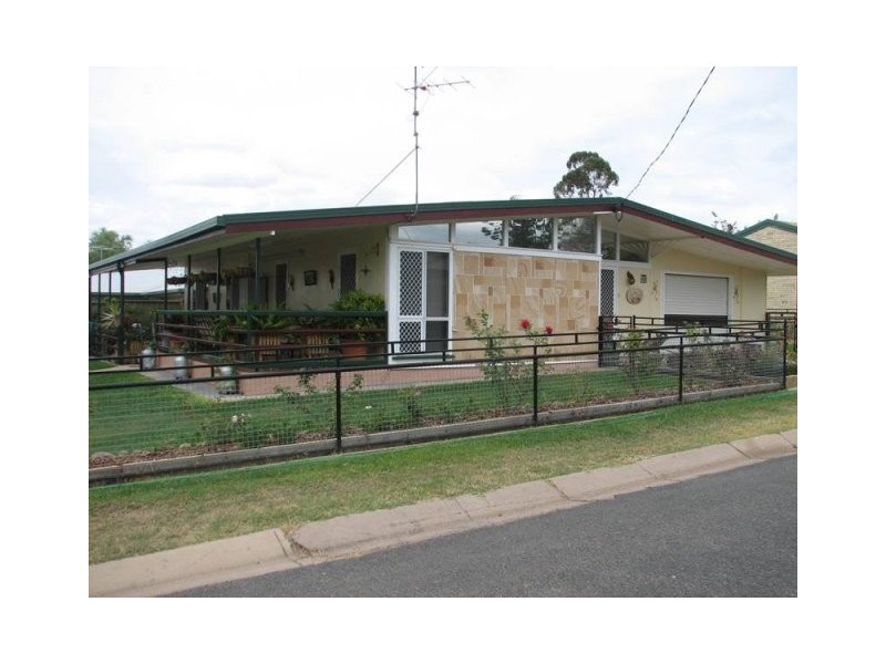 58 School Lane, Emerald QLD 4720