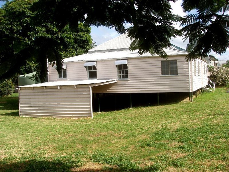 112  James Street, Mount Morgan QLD 4714