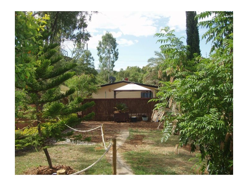 1 West Street, Mount Morgan QLD 4714