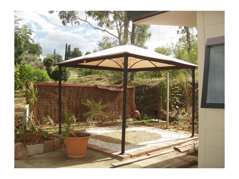 1 West Street, Mount Morgan QLD 4714