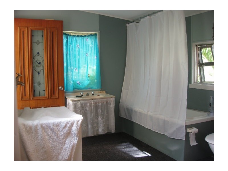 1 West Street, Mount Morgan QLD 4714