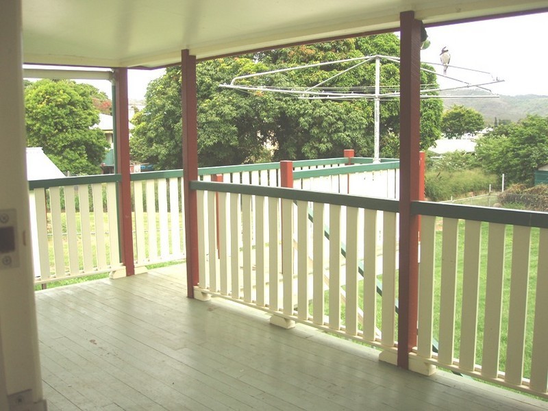 25  Gordon St, Mount Morgan QLD 4714