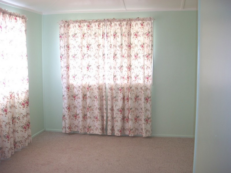 25  Gordon St, Mount Morgan QLD 4714