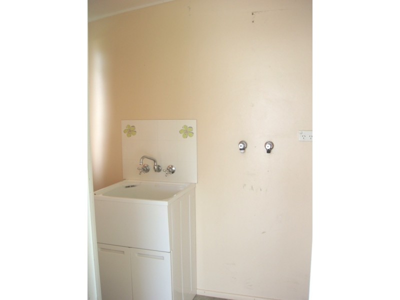 25  Gordon St, Mount Morgan QLD 4714