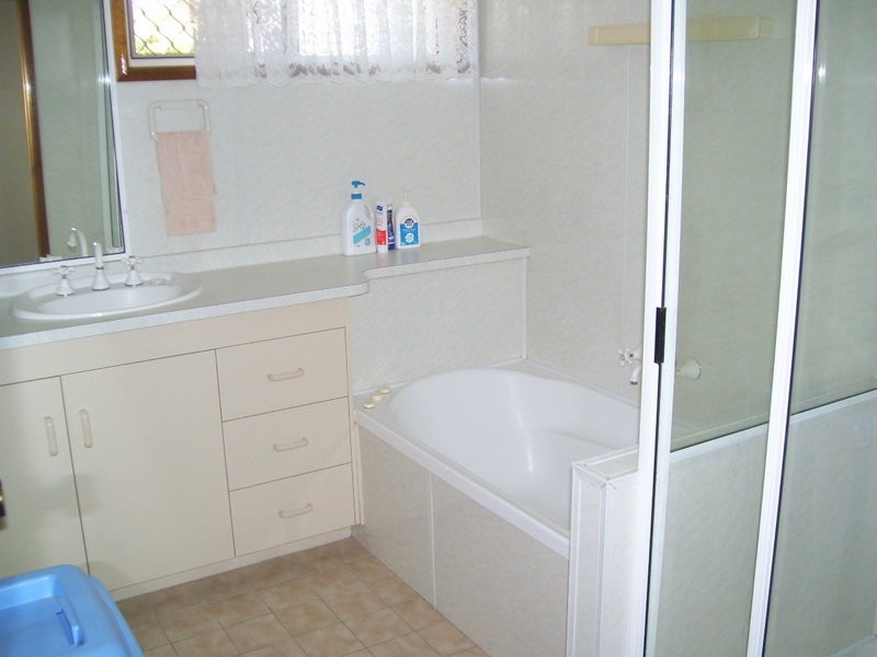 92 Donovan Crescent, Gracemere QLD 4702