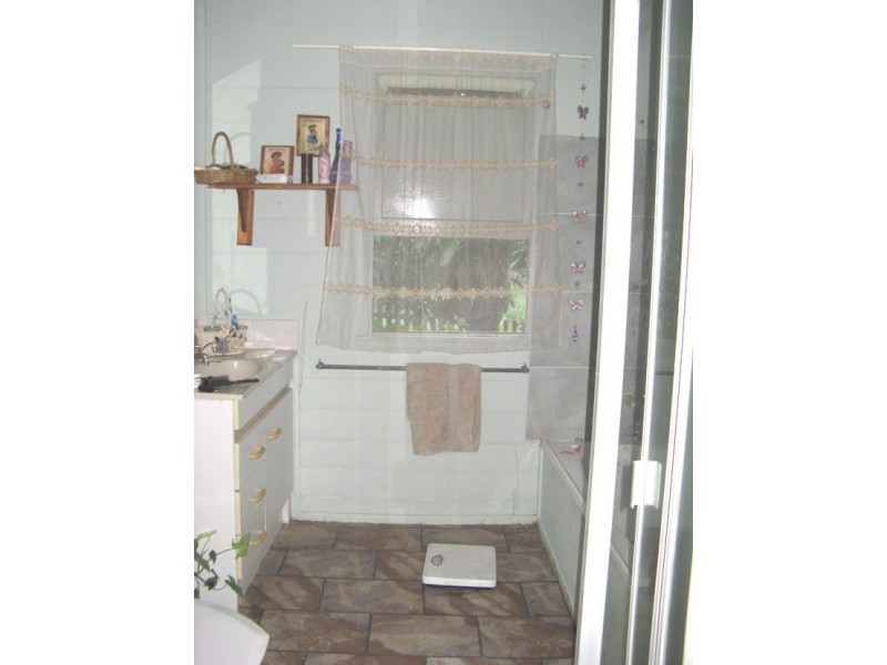 30 Jeannie St, Mount Morgan QLD 4714