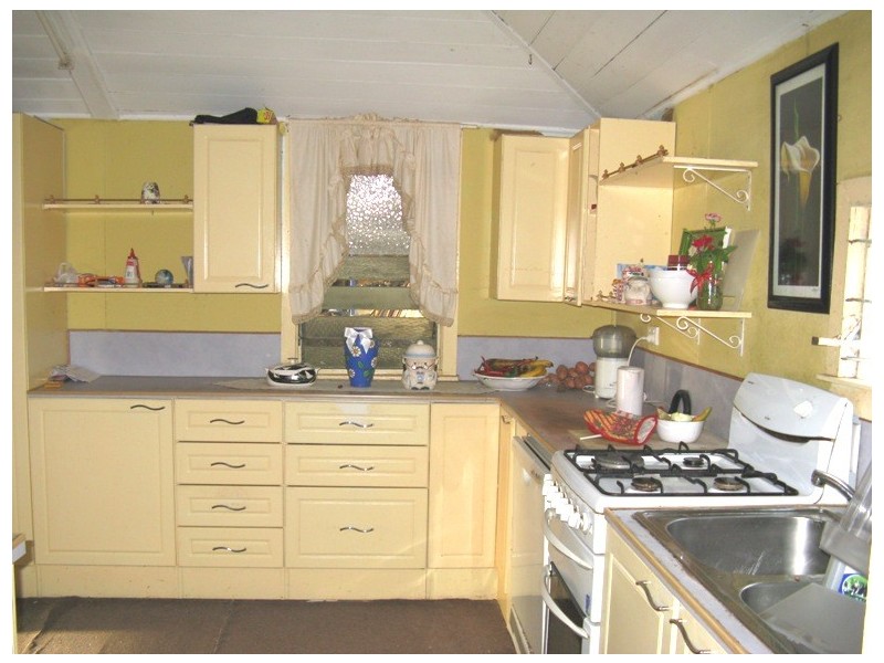 29 Coates St, Mount Morgan QLD 4714