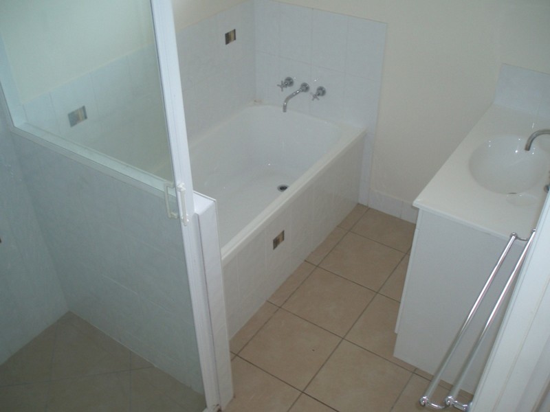 19 Seonaid Place, Gracemere QLD 4702