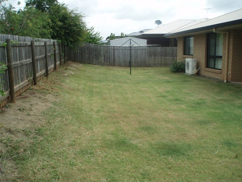 19 Seonaid Place, Gracemere QLD 4702