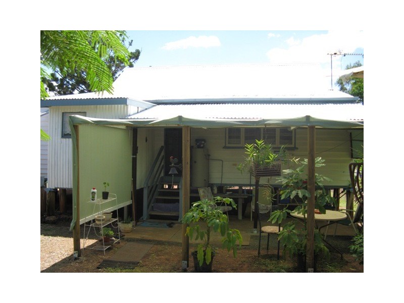 37 Elizabeth Street, Duaringa QLD 4712