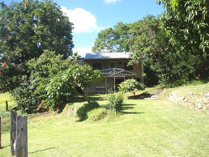 17 Hall St, Mount Morgan QLD 4714