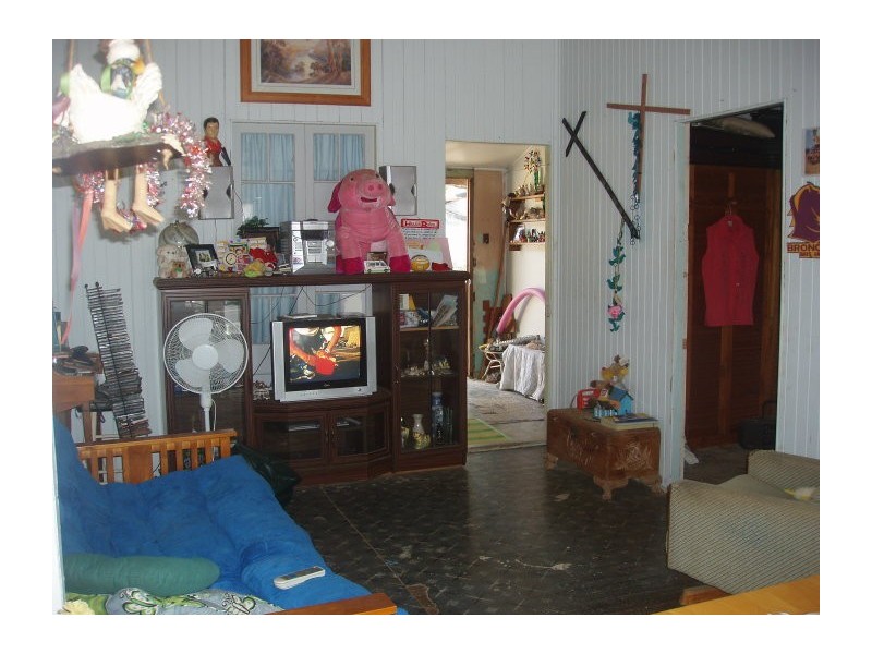 23 West St, Mount Morgan QLD 4714