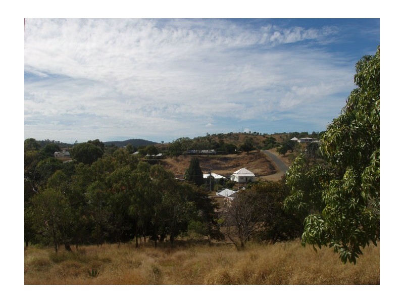 23 West St, Mount Morgan QLD 4714