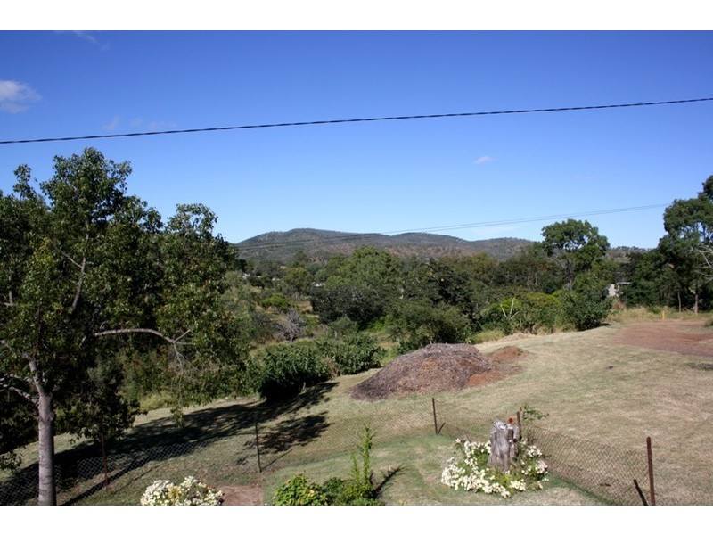 11 Davis St, Mount Morgan QLD 4714