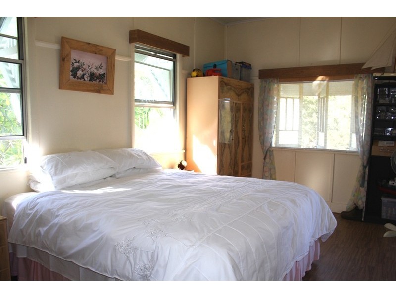 11 Davis St, Mount Morgan QLD 4714