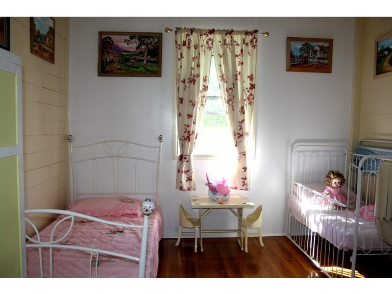 11 Davis St, Mount Morgan QLD 4714