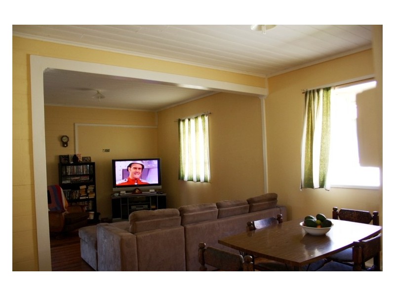 50 James St, Mount Morgan QLD 4714