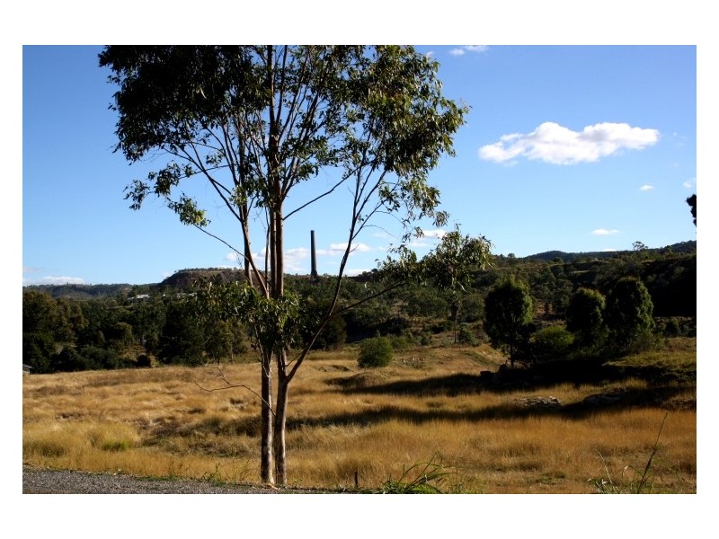 48 James St, Mount Morgan QLD 4714